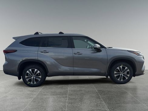 New 2026 Toyota Highlander XLE AWD/4WD image 6
