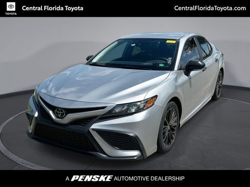 Used 2021 Toyota Camry SE w/ Convenience Package FWD image 1
