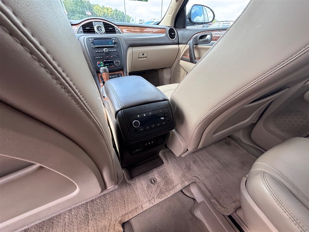 Used 2011 Buick Enclave CXL w/ Trailering Provision Package FWD image 18