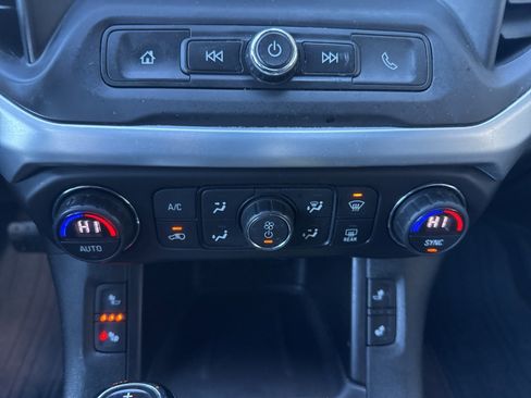 Used 2018 GMC Acadia SLE w/ LPO, Floor Liner Package image 23