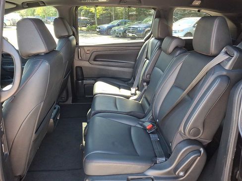 Used 2023 Honda Odyssey Sport image 11