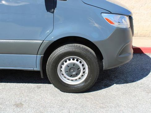 Used 2019 Mercedes-Benz Sprinter 144 image 20