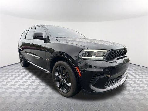Used 2025 Dodge Durango GT w/ Blacktop Package image 3