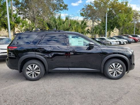 New 2026 Nissan Pathfinder SL image 8