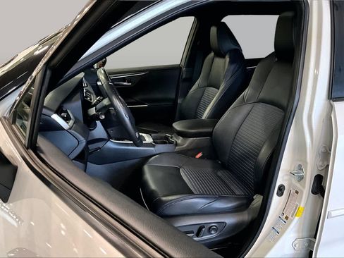 Used 2021 Toyota RAV4 XSE AWD/4WD image 8