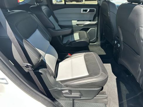 Used 2023 Ford Explorer XLT w/ Equipment Group 202A AWD/4WD image 9