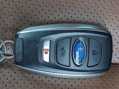 Used 2025 Subaru Outback Touring AWD/4WD image 32