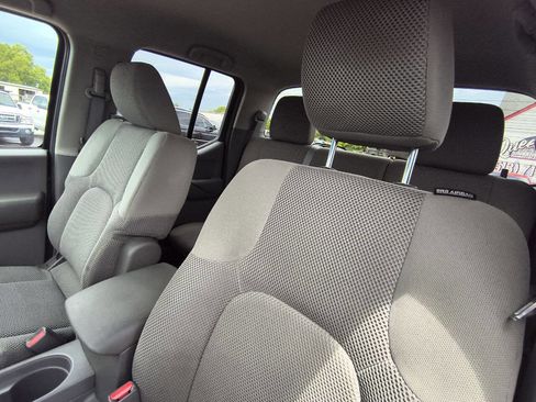 Used 2012 Nissan Frontier SV w/ SV Premium Utility Pkg image 16