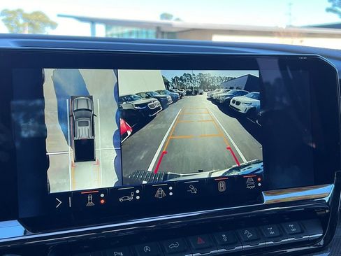 Used 2024 Chevrolet Silverado 1500 ZR2 w/ Technology Package image 16