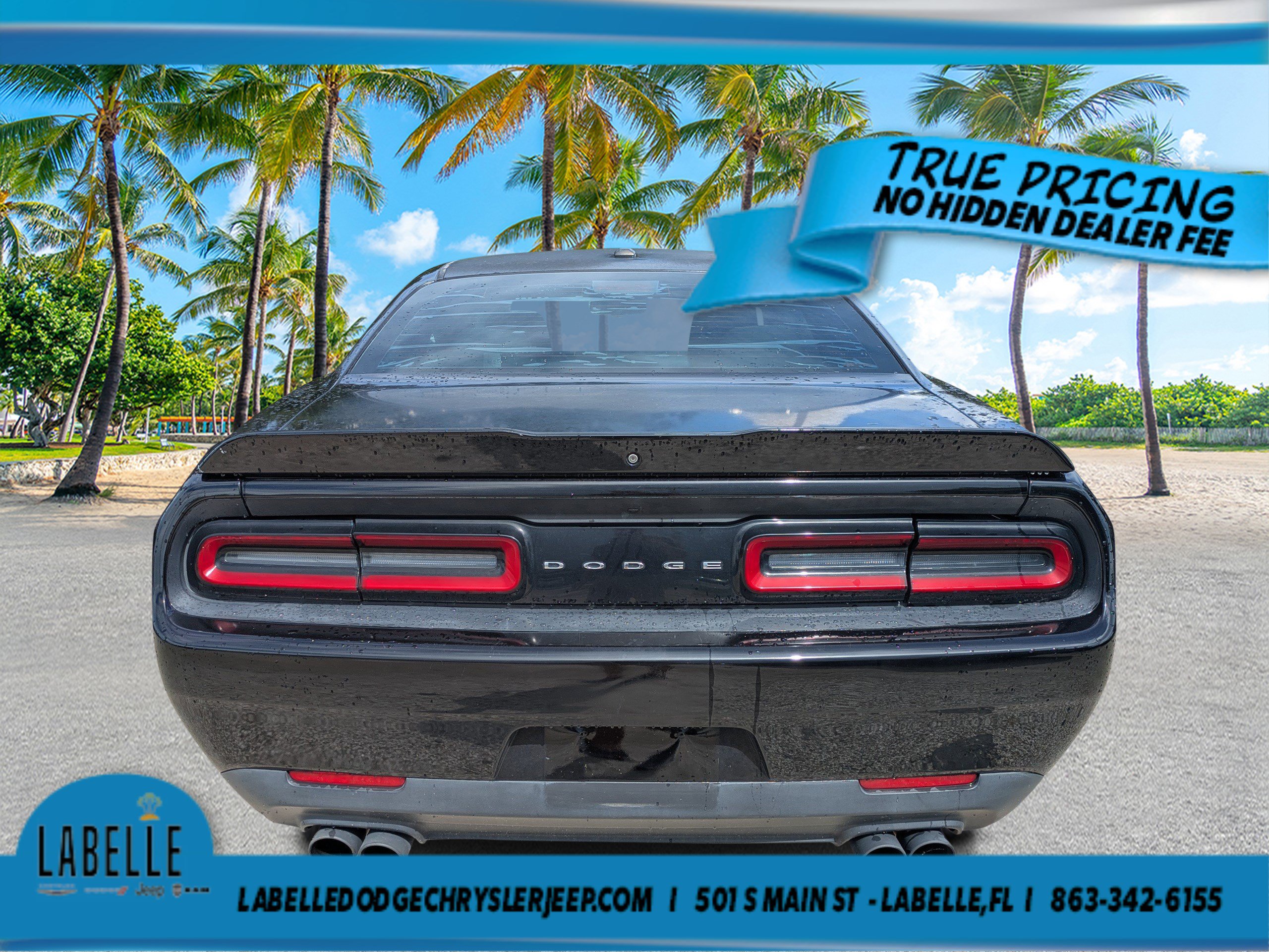 Used 2018 Dodge Challenger SXT RWD image 4