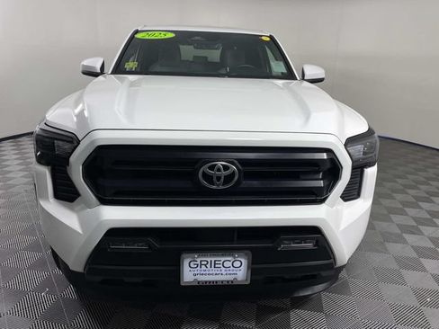 Used 2025 Toyota Tacoma SR5 AWD/4WD image 3