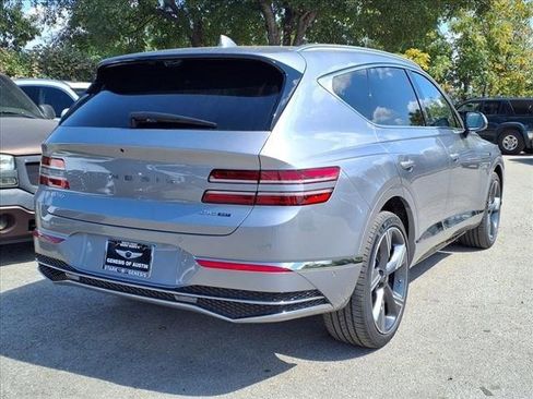 New 2025 Genesis GV80 3.5T Prestige image 3