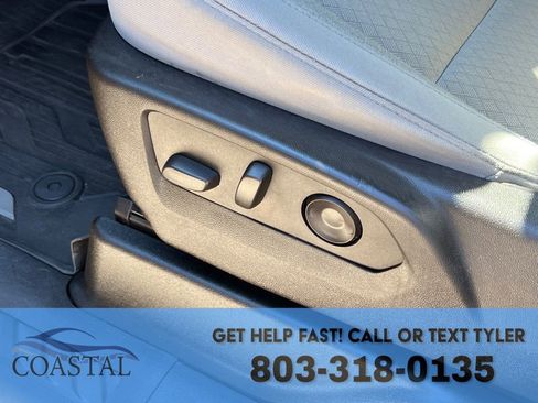 Used 2022 GMC Yukon XL SLE w/ Max Trailering Package image 8