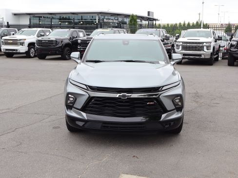 Used 2024 Chevrolet Blazer RS w/ Driver Confidence II Package FWD image 3