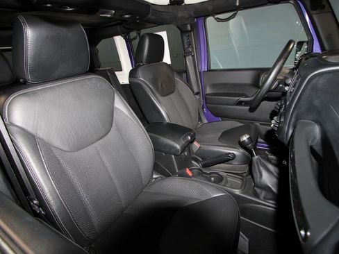 Used 2017 Jeep Wrangler Unlimited Sahara image 19