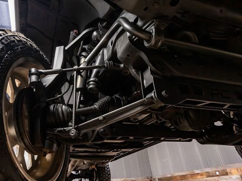 Used 2021 GMC Sierra 2500 AT4 w/ Gooseneck/5TH Wheel Package image 14