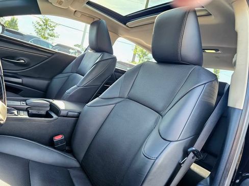 Used 2021 Lexus ES 250 w/ Premium Package AWD/4WD image 17