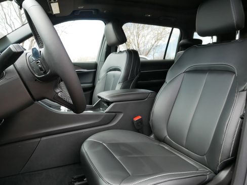 New 2026 Jeep Grand Cherokee L Limited AWD/4WD image 9