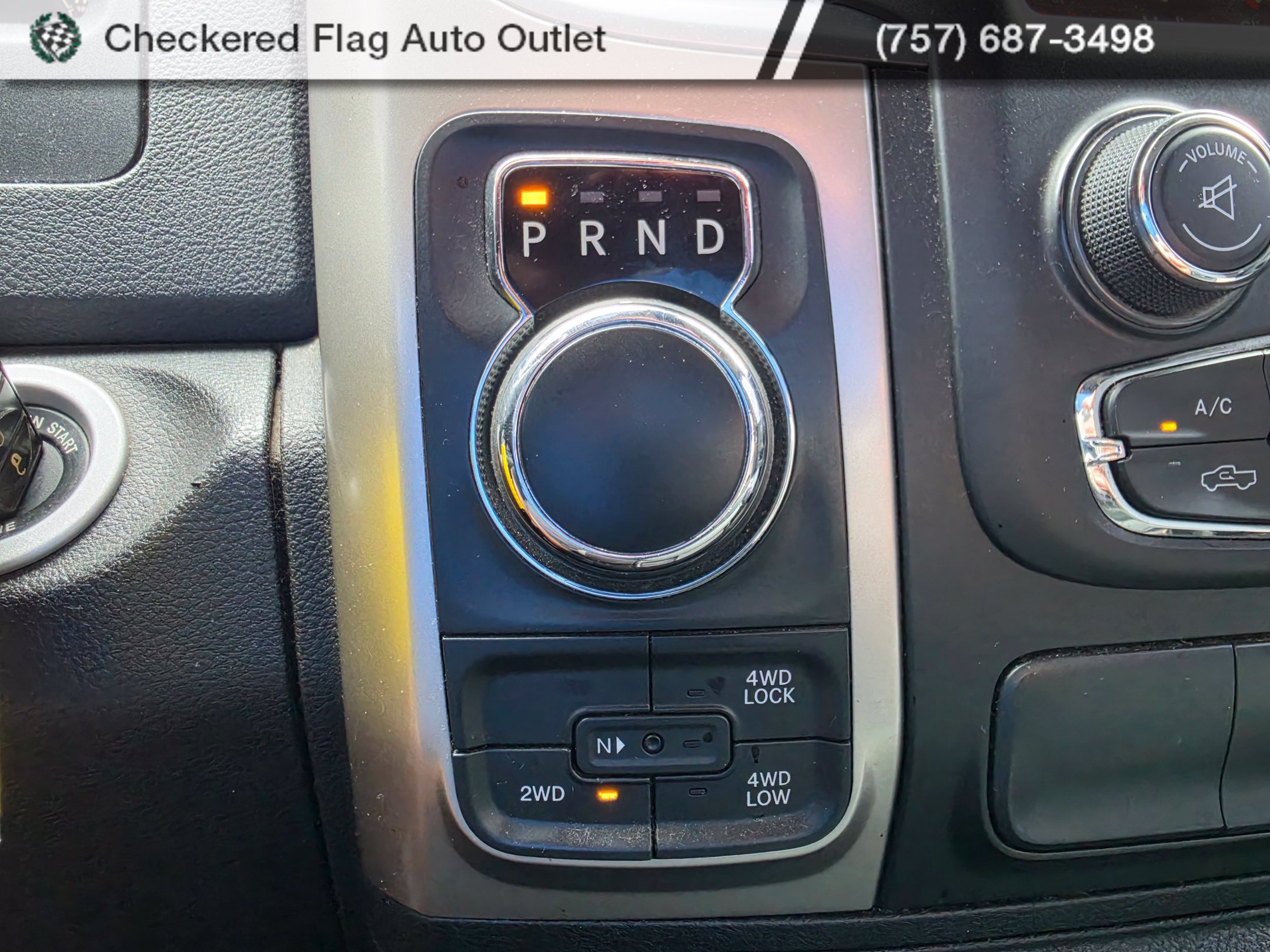 Used 2019 RAM 1500 Classic SLT w/ Luxury Group AWD/4WD image 15