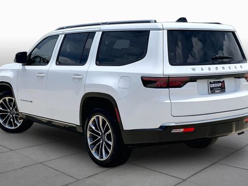 Used 2025 Jeep Wagoneer Series III w/ Premium Group I AWD/4WD image 12