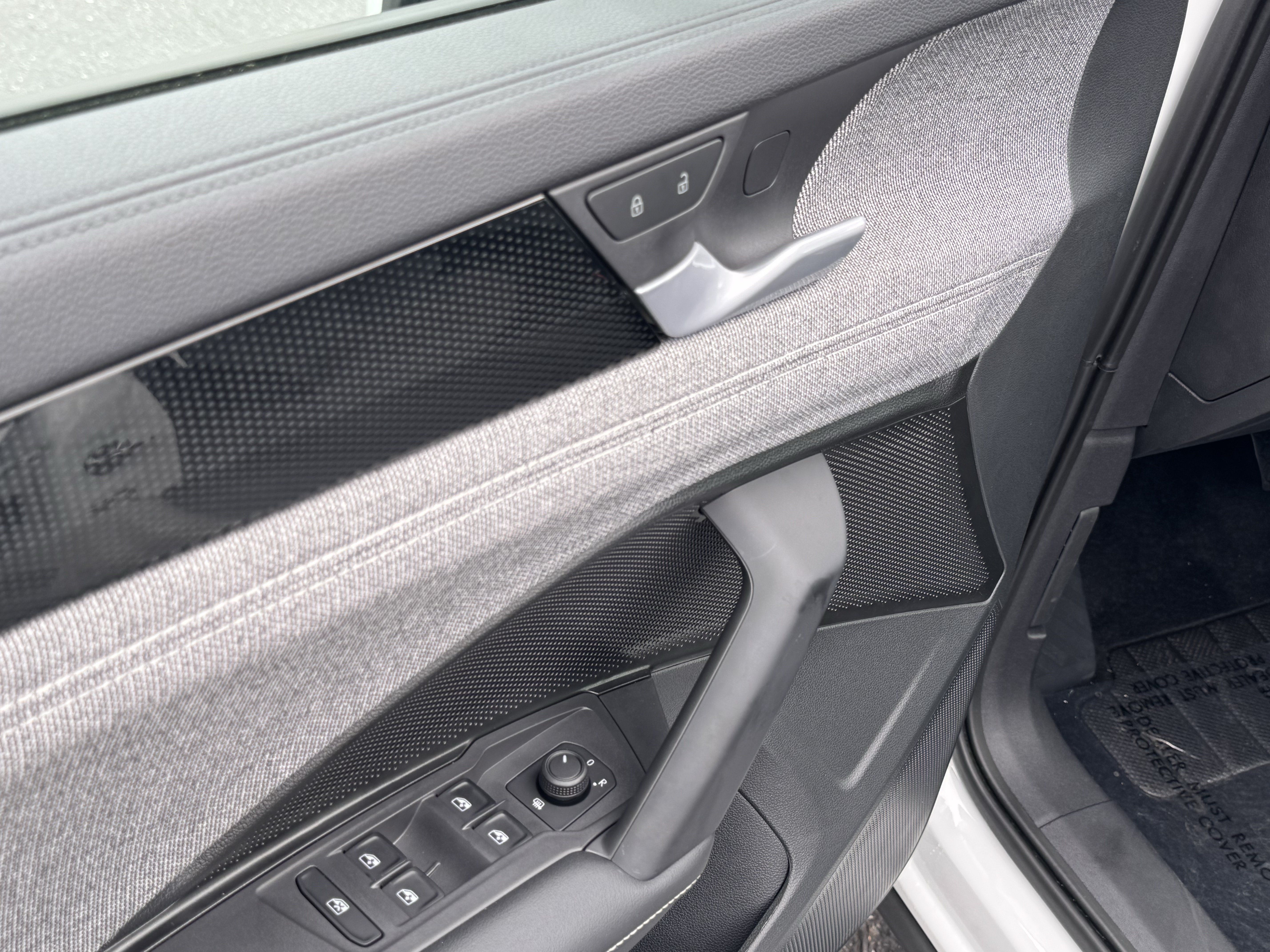 Certified 2025 Volkswagen Tiguan S AWD/4WD image 13
