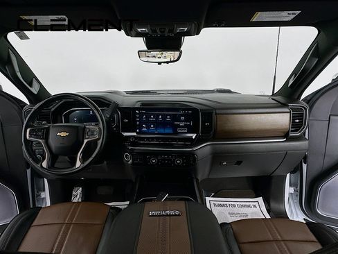 Used 2024 Chevrolet Silverado 2500 High Country w/ High Country Premium Package AWD/4WD image 12