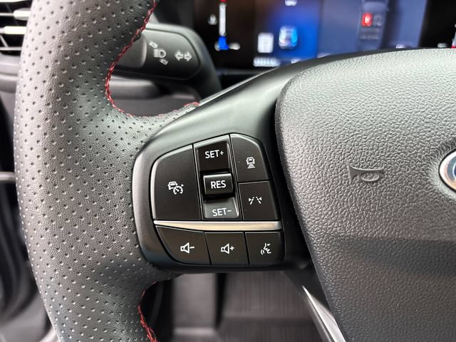 Certified 2023 Ford Escape ST-Line w/ Tech Pack #1 AWD/4WD image 17