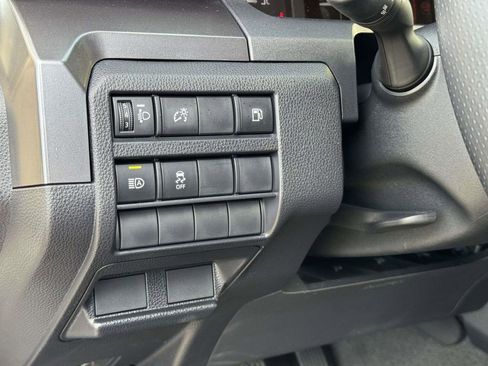 Used 2025 Toyota 4Runner SR5 image 10