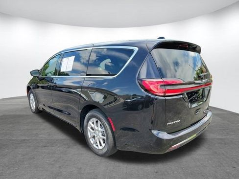 Used 2026 Chrysler Pacifica Select FWD image 27