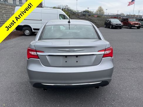Used 2014 Chrysler 200 LX image 8