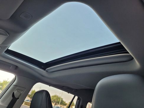 Certified 2024 Toyota Highlander XLE image 18