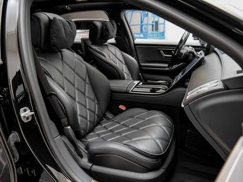 Used 2024 Mercedes-Benz Maybach S 680 4MATIC image 38