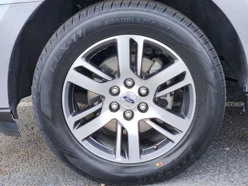 Used 2024 Ford Expedition Limited RWD image 9