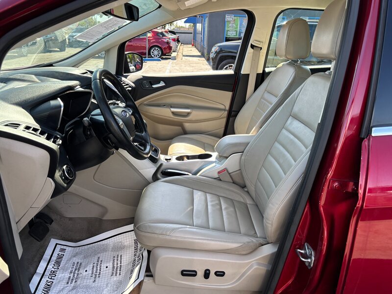 Used 2016 Ford C-MAX SEL w/ Equipment Group 302A FWD image 8