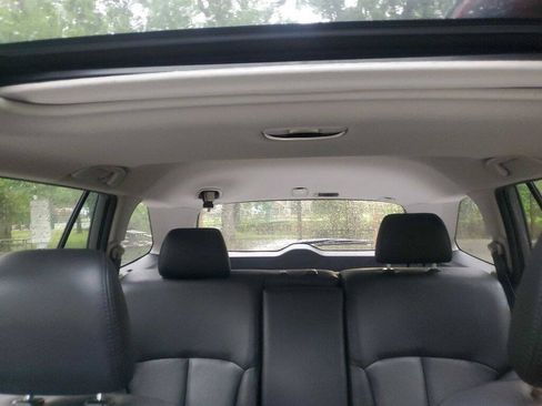 Used 2011 Subaru Outback 2.5i Limited AWD/4WD image 31