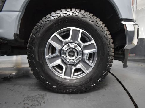 Used 2024 Ford F250 Lariat image 16