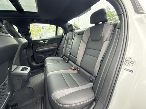 Used 2024 Volvo S60 B5 Plus w/ Climate Package AWD/4WD image 24