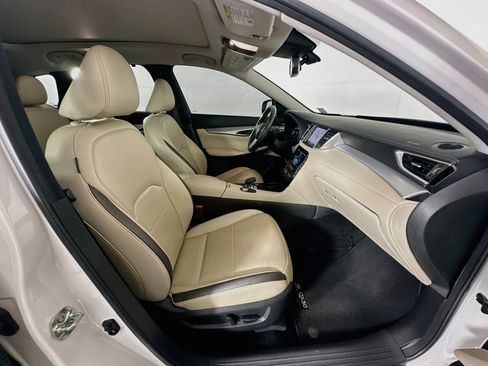 Used 2021 INFINITI QX50 Sensory w/ Cargo Package AWD/4WD image 33