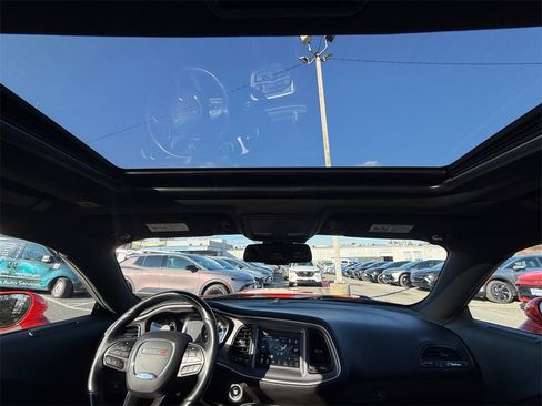 Used 2022 Dodge Challenger R/T w/ Driver Convenience Group image 23