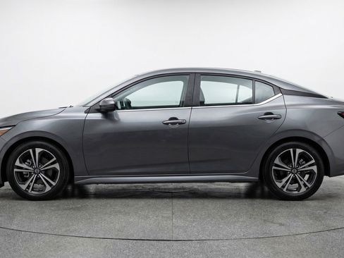 Used 2025 Nissan Sentra SV FWD image 5