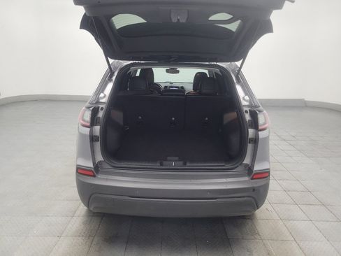 Used 2021 Jeep Cherokee Latitude Plus FWD image 29