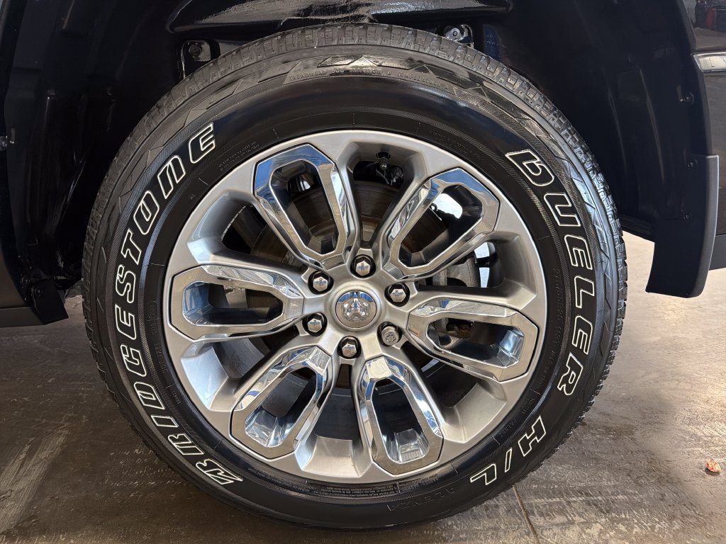 Used 2023 RAM 1500 Laramie AWD/4WD image 21