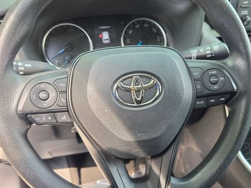 Used 2019 Toyota RAV4 LE w/ Carpet Mat Package AWD/4WD image 12