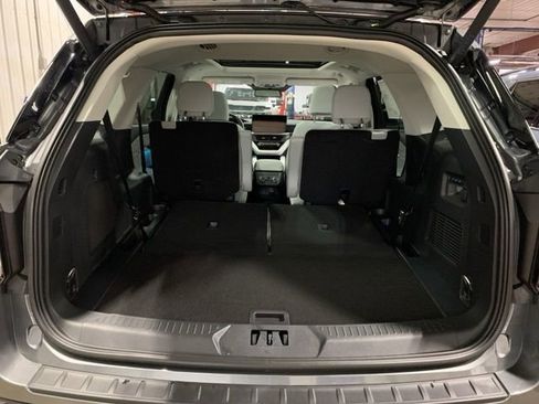 New 2026 Ford Explorer Platinum w/ LUX Leather Package AWD/4WD image 13