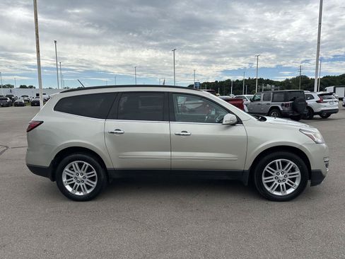 Used 2015 Chevrolet Traverse LT w/ Style and Technology Package FWD image 7