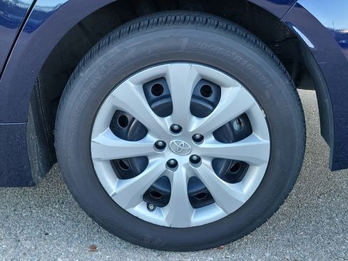 Used 2024 Toyota Corolla LE image 11