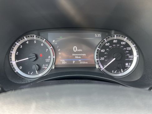 Used 2024 Toyota Highlander XLE AWD/4WD image 17