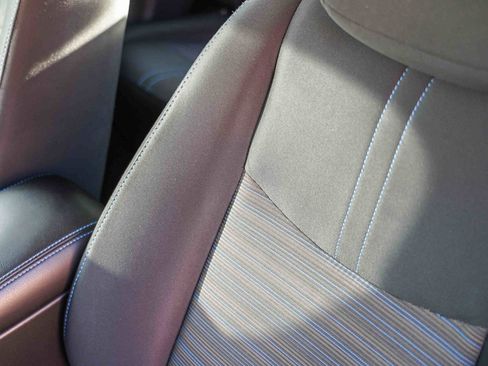 Used 2021 Nissan Leaf SV image 26