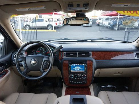 Used 2008 Chevrolet Tahoe LTZ w/ LTZ Preferred Equipment Group image 38