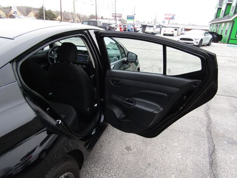 Used 2021 Nissan Versa S FWD image 20
